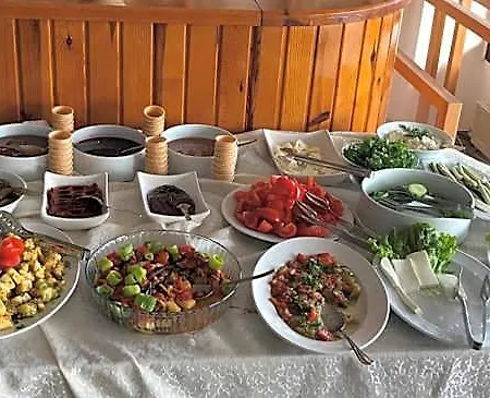 Stella 2* Κουσάντασι