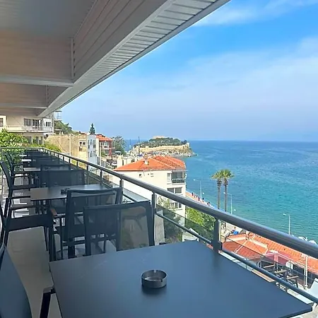 Stella Κουσάντασι