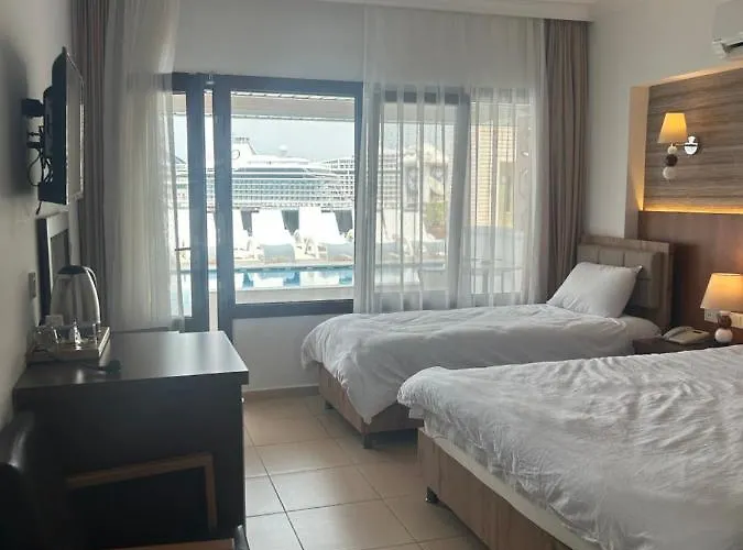 Stella 호텔 쿠사다시